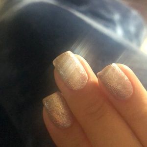 Meet your Posher, Della